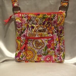 Vera Bradley Disney Bouncing blooms crossbody